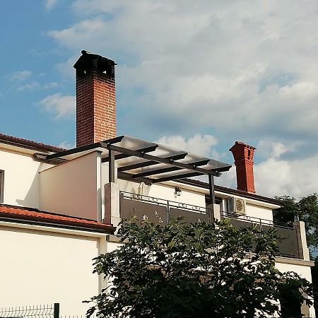 Apartmani Roberta Jurdani Buitenkant foto