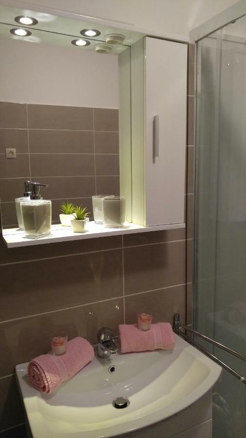 Apartmani Roberta Jurdani Buitenkant foto