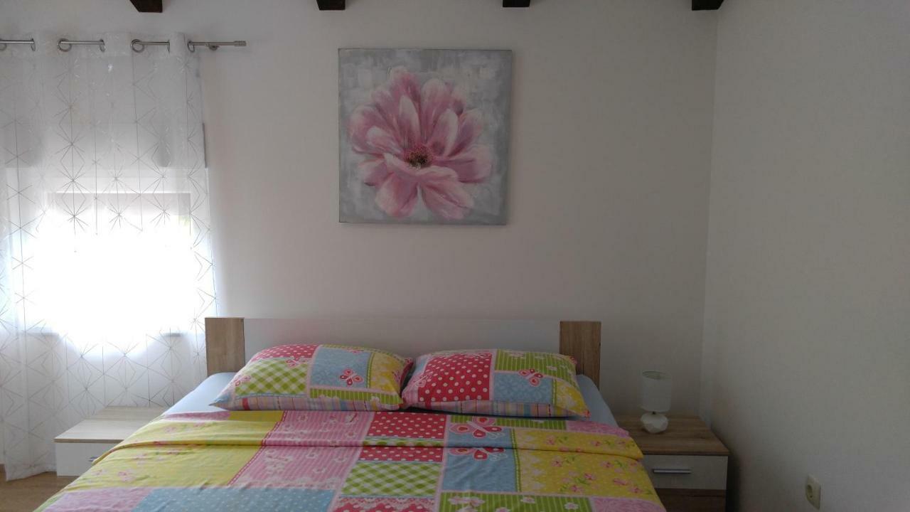 Apartmani Roberta Jurdani Buitenkant foto