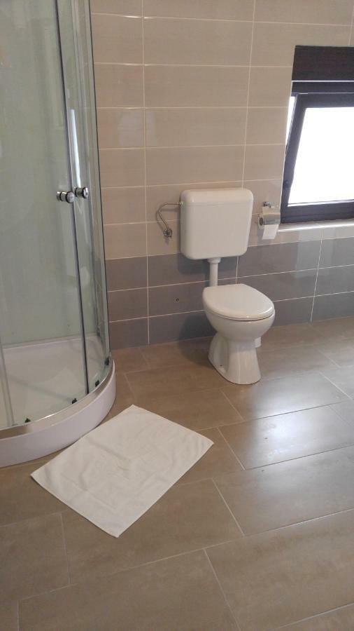 Apartmani Roberta Jurdani Buitenkant foto