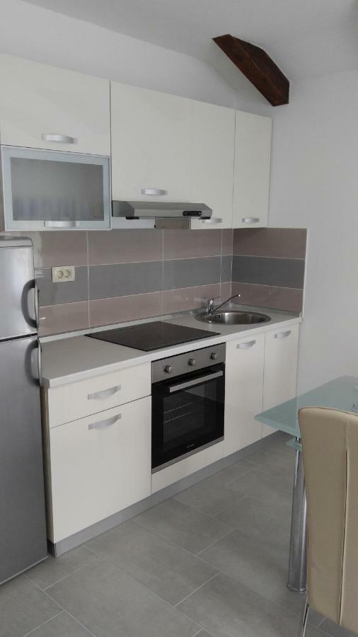 Apartmani Roberta Jurdani Buitenkant foto