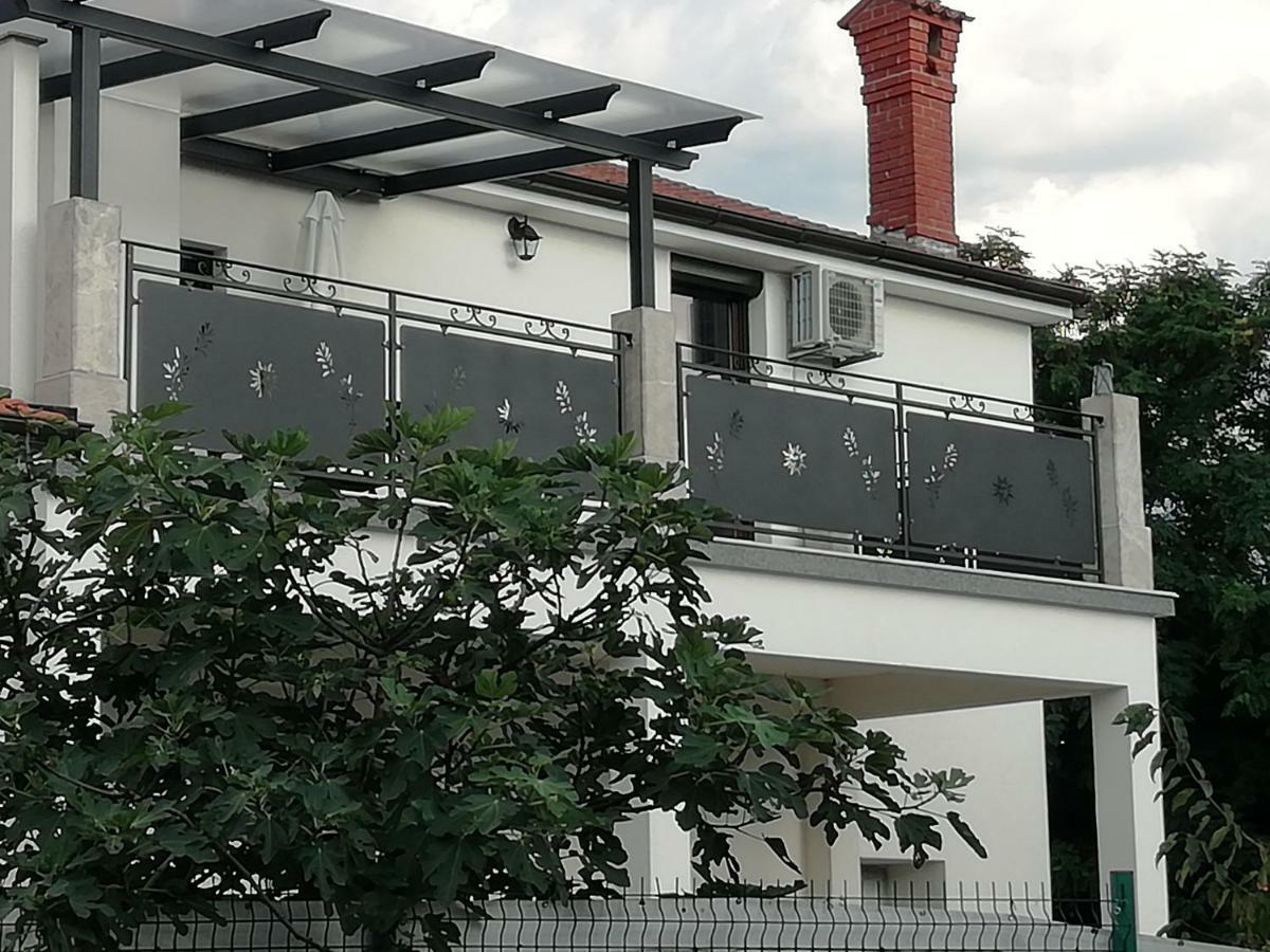 Apartmani Roberta Jurdani Buitenkant foto