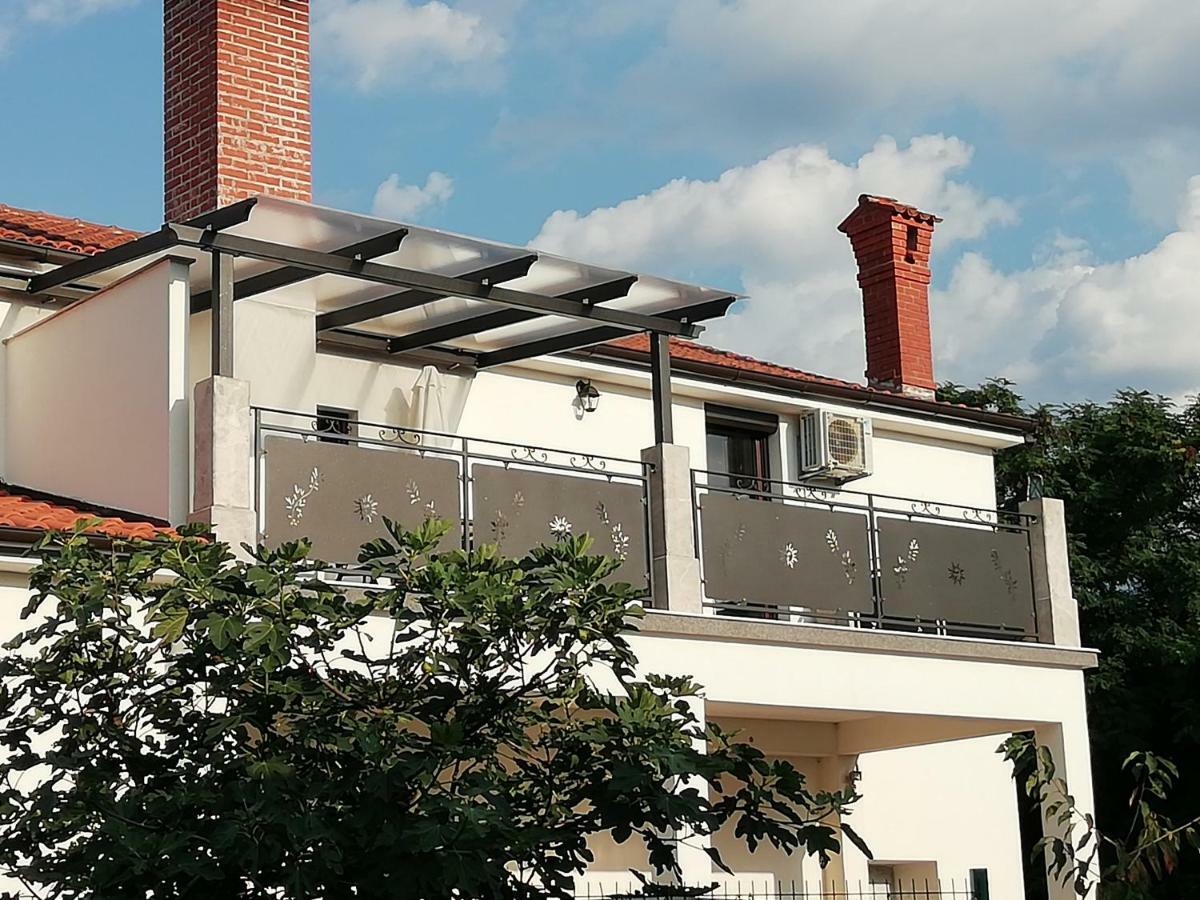 Apartmani Roberta Jurdani Buitenkant foto