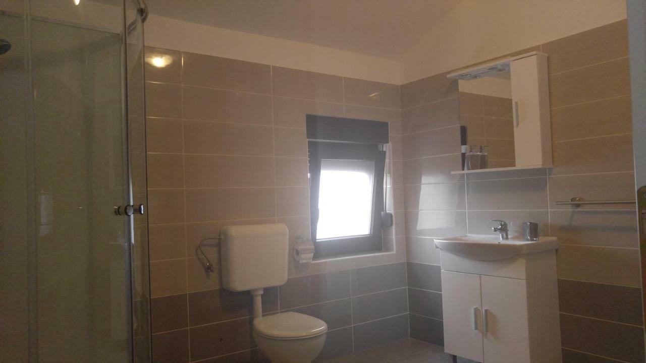 Apartmani Roberta Jurdani Buitenkant foto