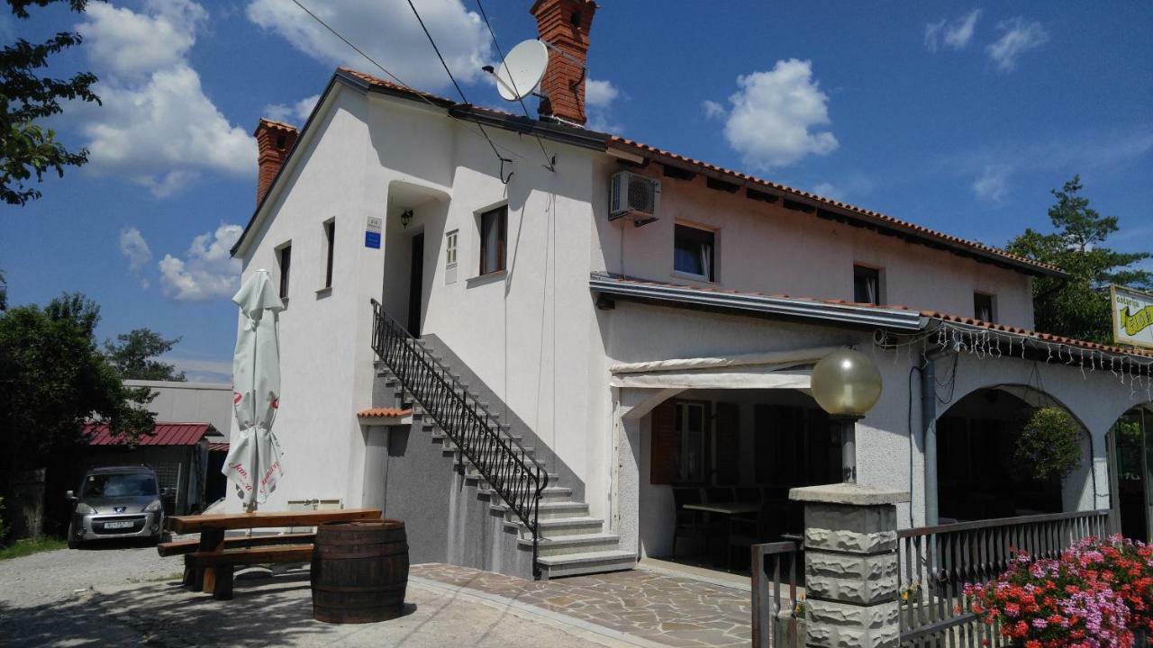 Apartmani Roberta Jurdani Buitenkant foto