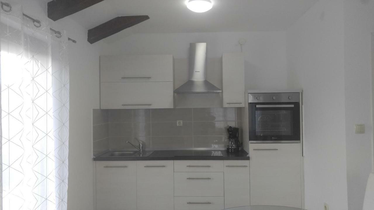 Apartmani Roberta Jurdani Buitenkant foto